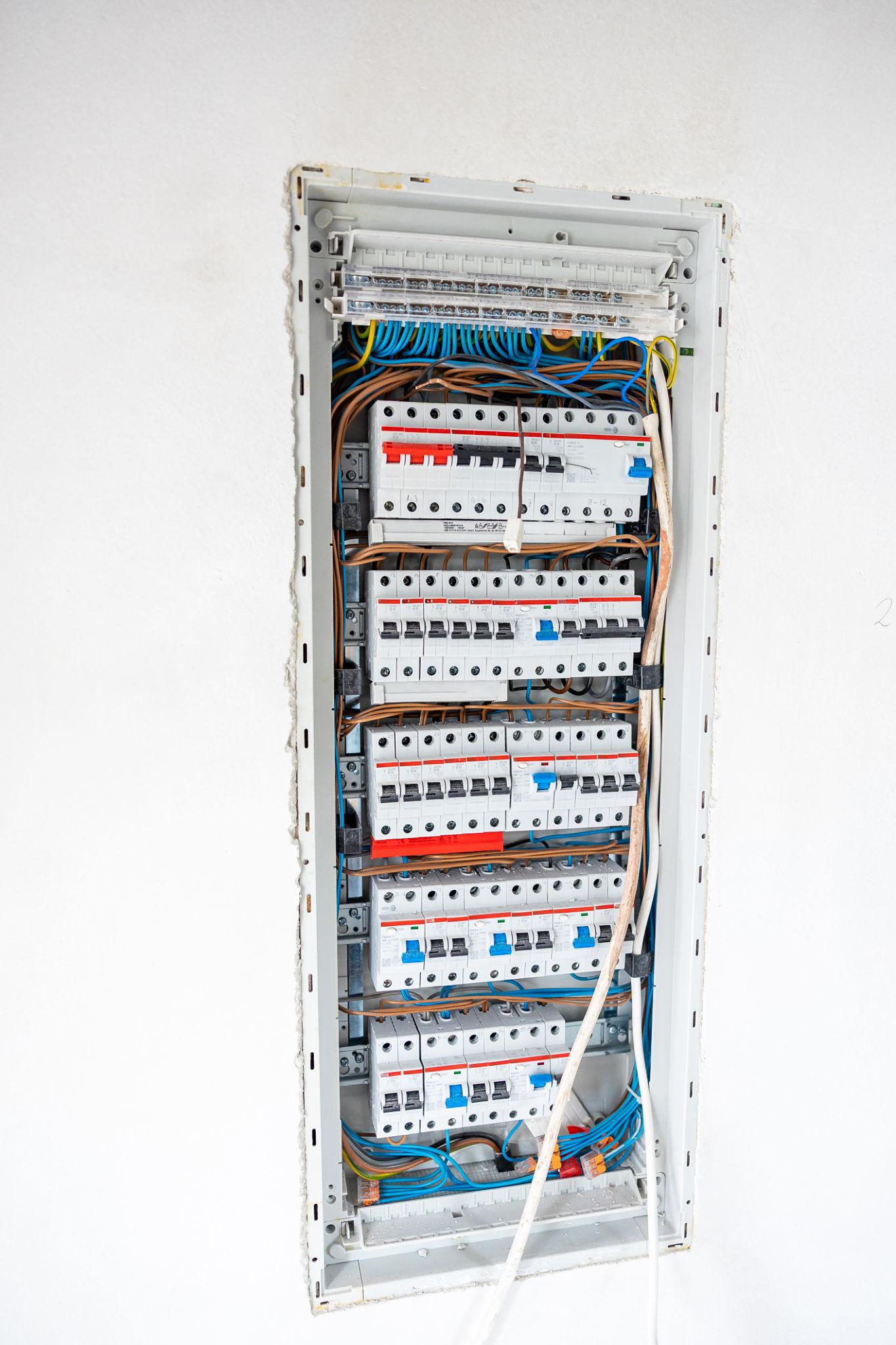 Breakers And Circuit Protection.